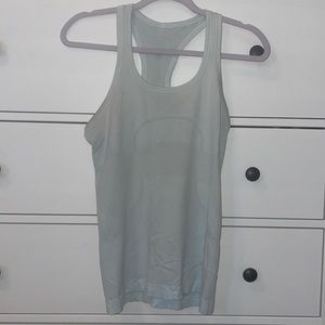Lululemon swiftly tech tank size 6